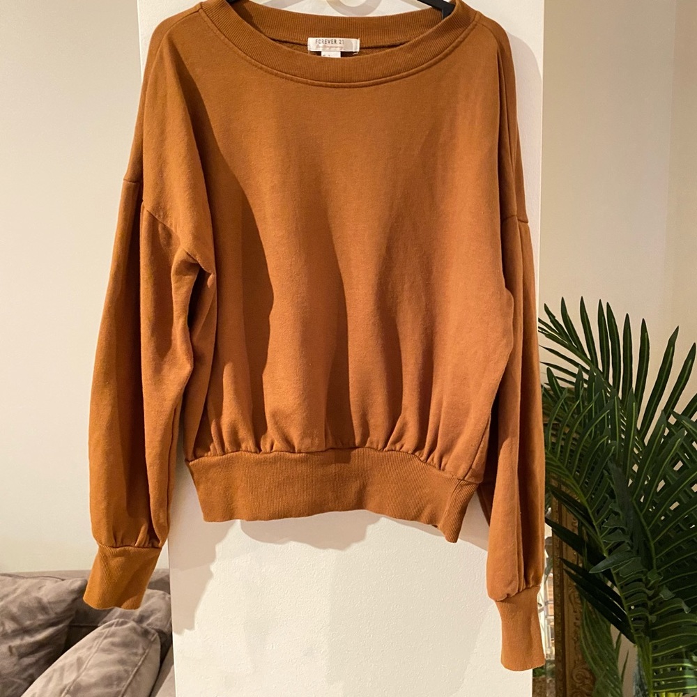 5 FOR $25! 
FOREVER 21 toffee/brown colored sweat shirt!